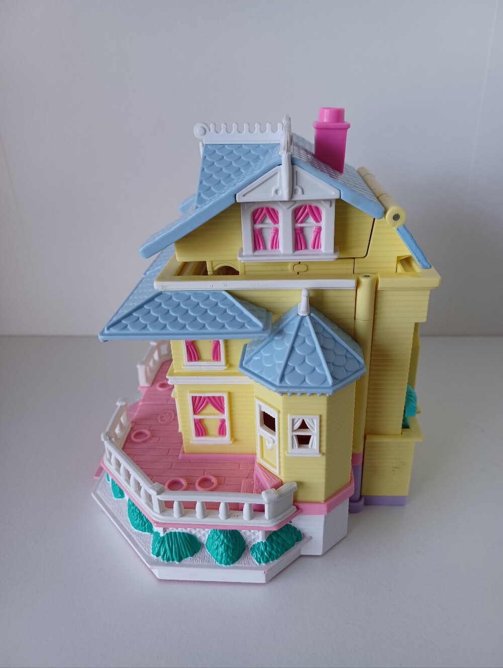 Vintage 1995 Polly Pocket Bluebird Yellow Clubhouse Playset Toy Collectible - Picture 2 of 9
